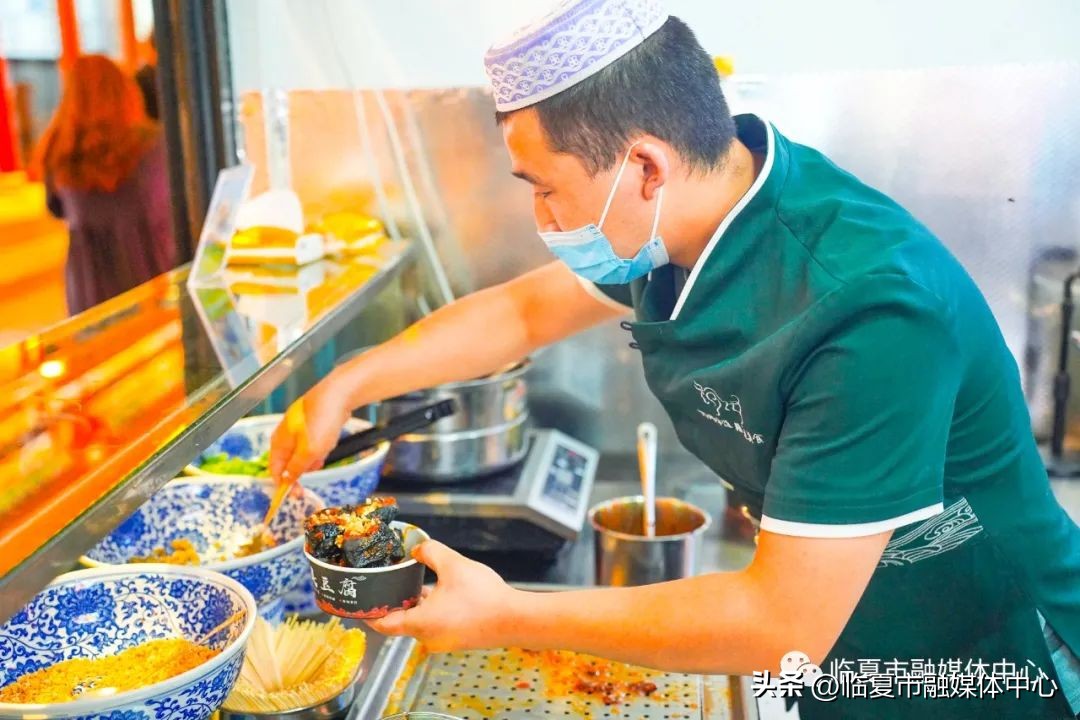 临夏特色美食去哪吃,临夏小吃一条街美食推荐