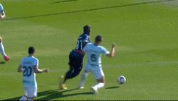 哲科梅开二度,哲科攻破拜仁球门