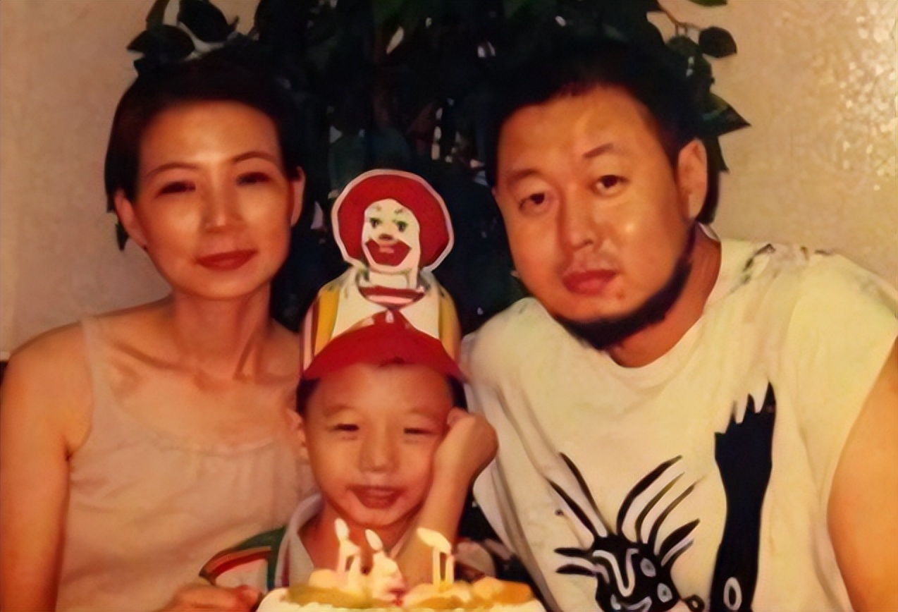 惨遭淘汰却爆红的歌手,当年红极一时却又被雪藏的歌手