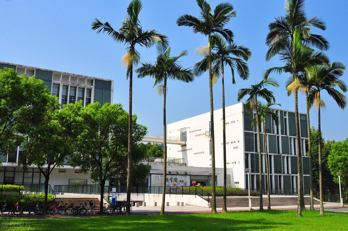 华南师范大学，暨南大学和深圳大学，怎么选？