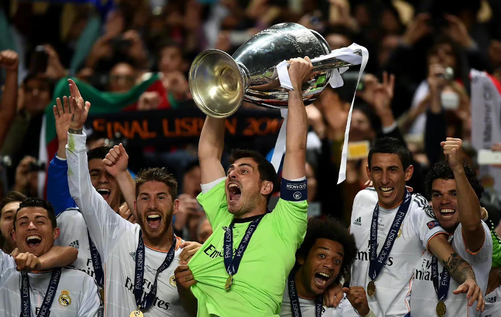 卡西利亚斯皇马最后一次扑救,皇马门将纳瓦斯和卡西