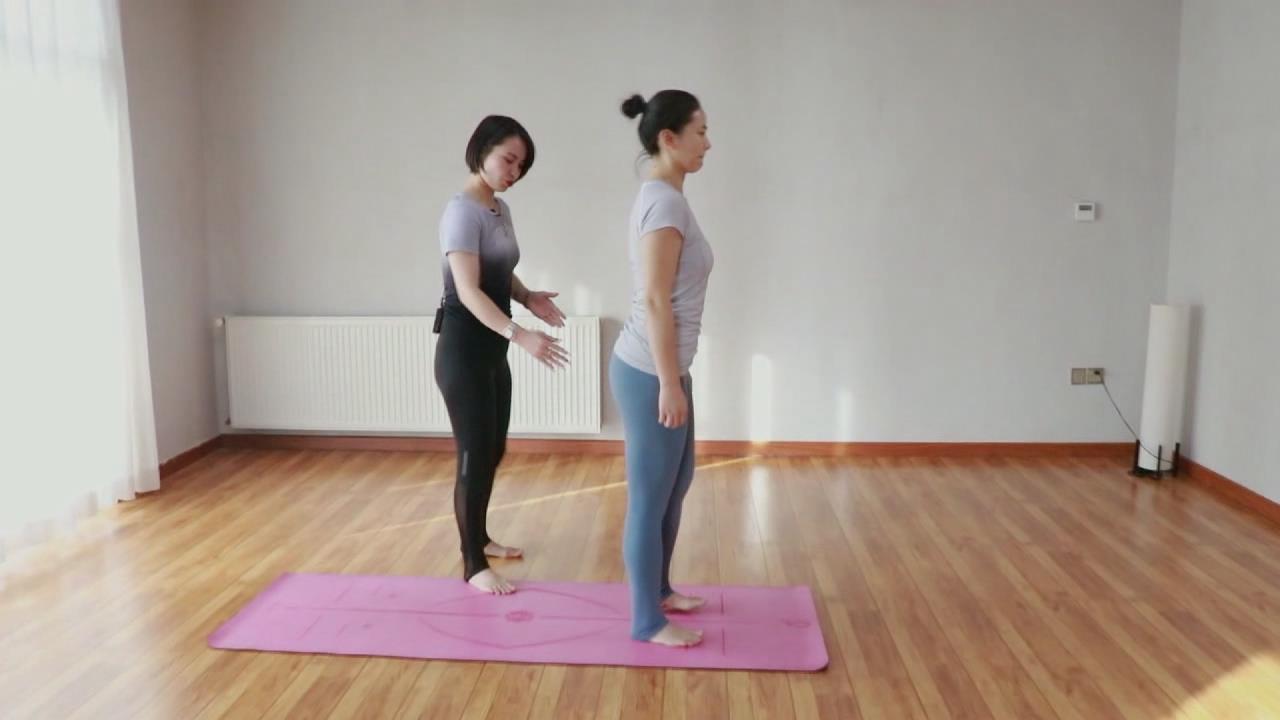 产后修复骨盆后倾的正确训练方法,3个体式助你改善产后骨盆变大