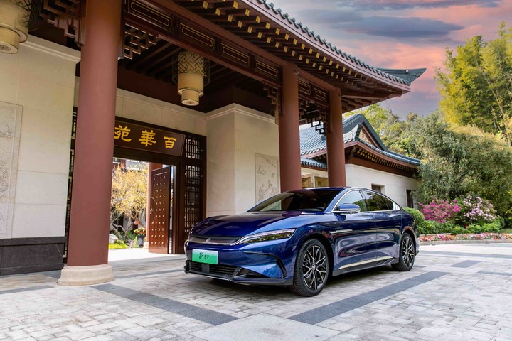 汉EV，用「中式豪华」走出了一条属于自己的路