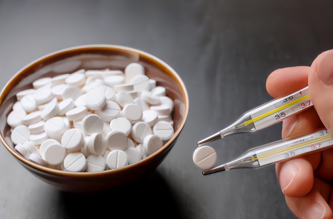 甲硝唑有什么功效多少钱一瓶,2块钱一袋的甲硝唑有副作用吗