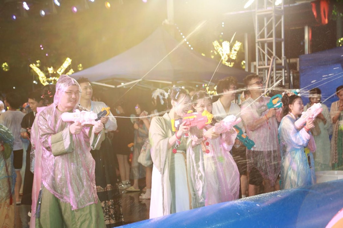 清凉一夏打水仗,夏日打水仗广东