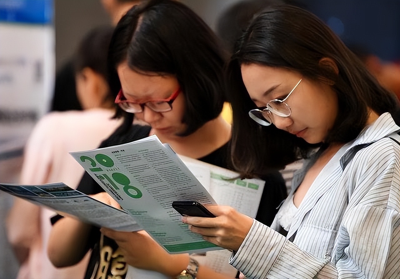 2023届高考生未来最好就业的专业,2032年高考哪些专业能好就业稳定