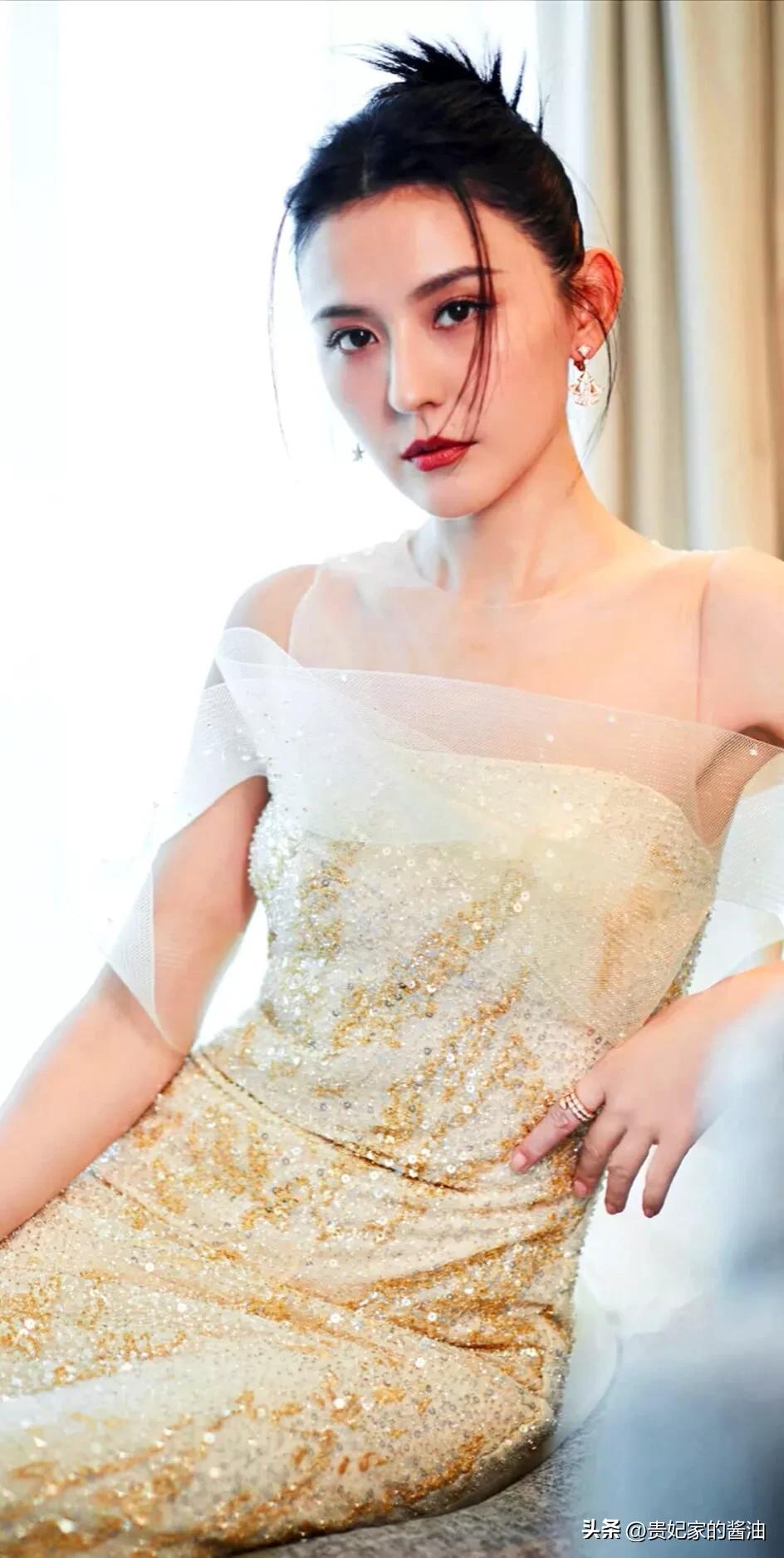 热依扎，1986年7月15日出生——第一部