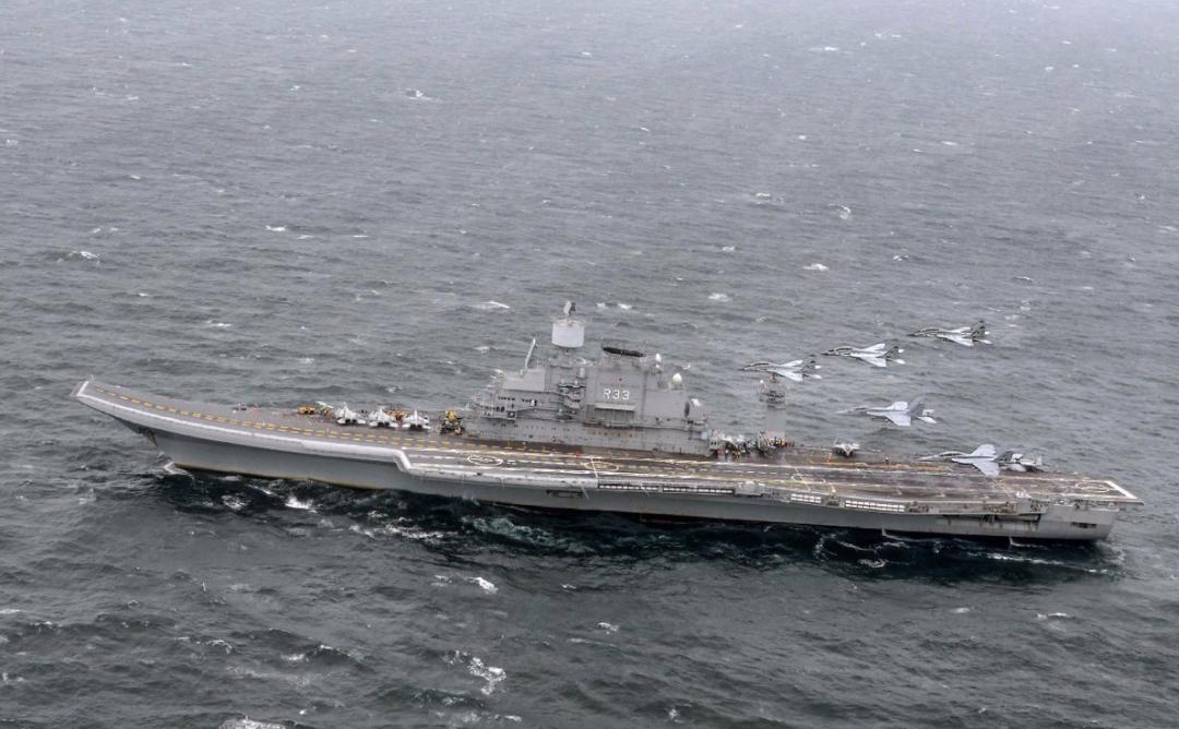 1998年印度买航母，俄方出价1美元，印方欣喜若狂，结果被坑30亿