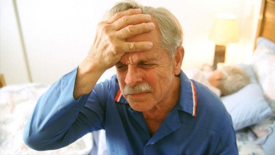 50多岁每天5点就醒了怎么回事,35岁入睡困难且易醒正常吗