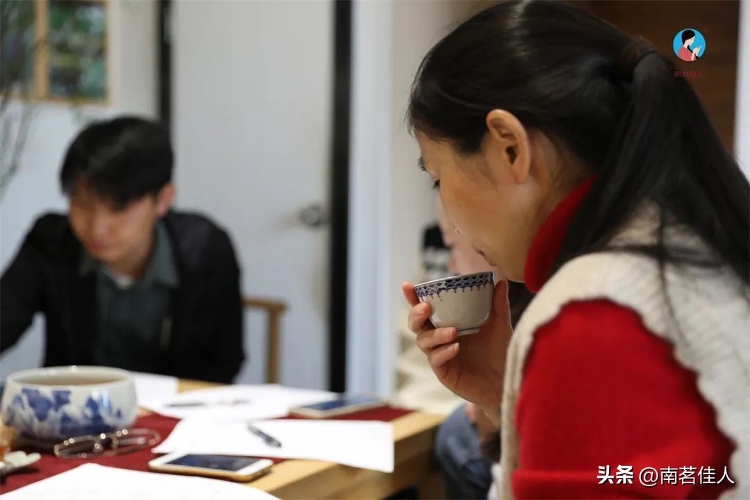 沱茶生茶冬天适合喝吗,喝茶是生茶还是熟茶好呢