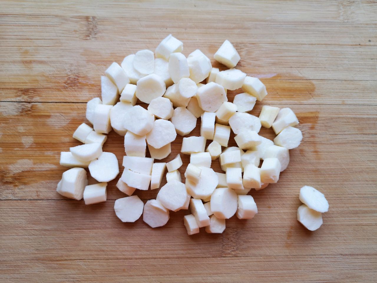 苹果小米胡萝卜山药粥有什么功效,家庭版山药玉米胡萝卜粥做法