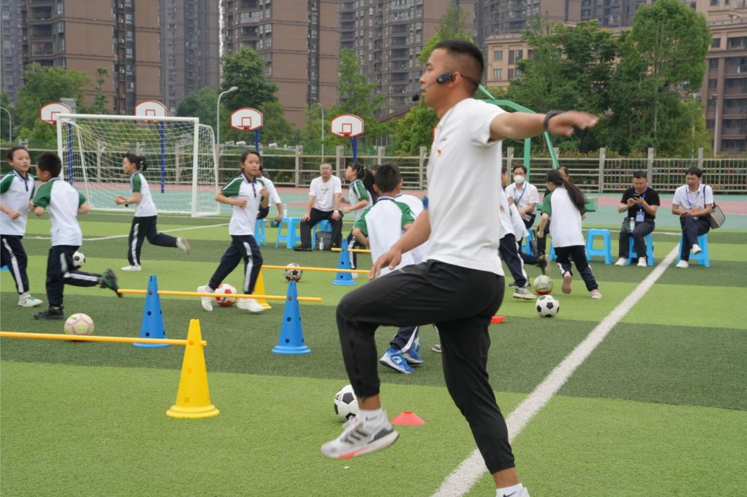 结对共建促交流同心共融谋发展,校际交流促成长携手同创