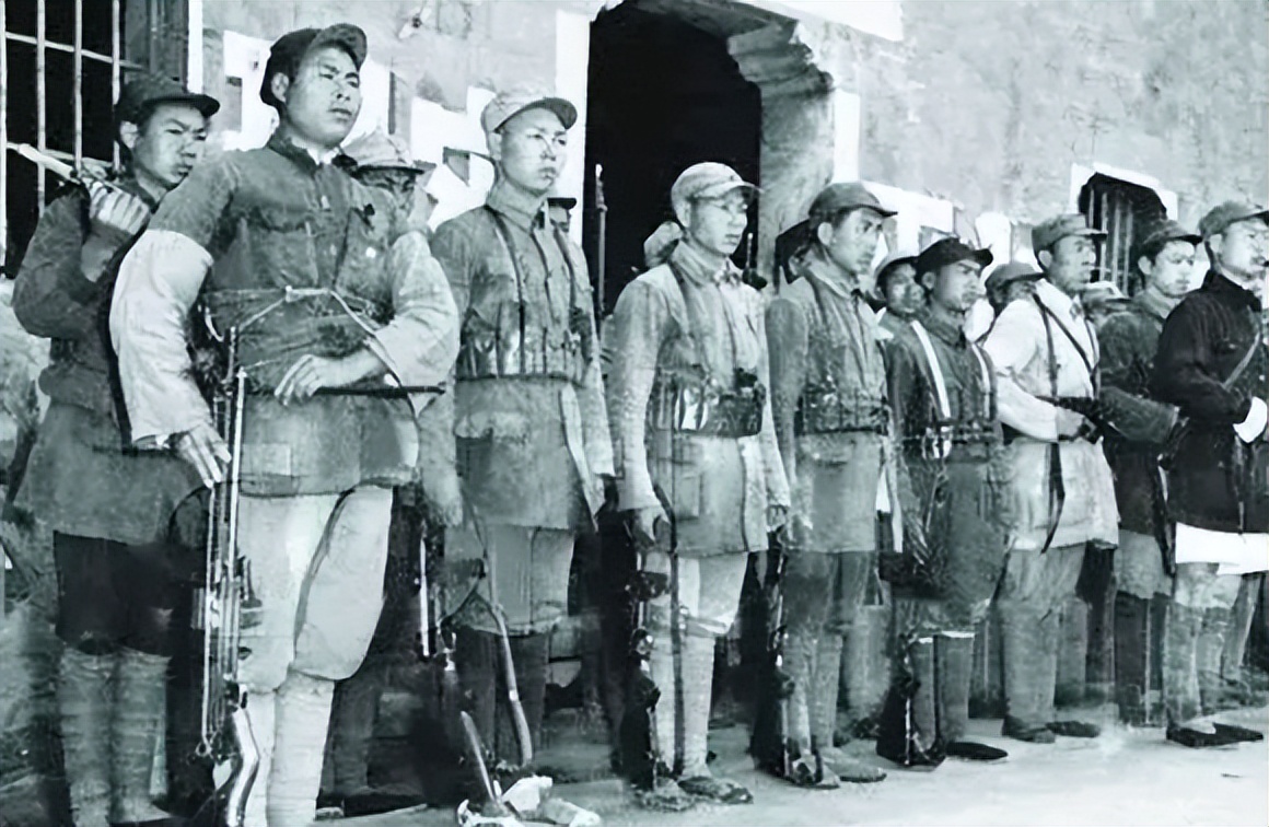 开国元帅陈毅，军事指挥能力到底怎么样？从几件事中看出答案