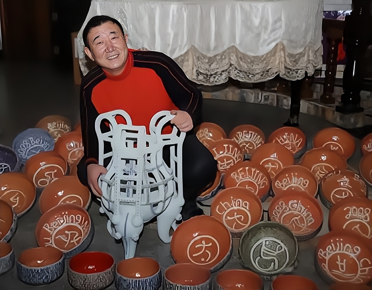 耍赖？世界陶王立标千万接受挑战，愿赌却不服输，和电工大战公堂