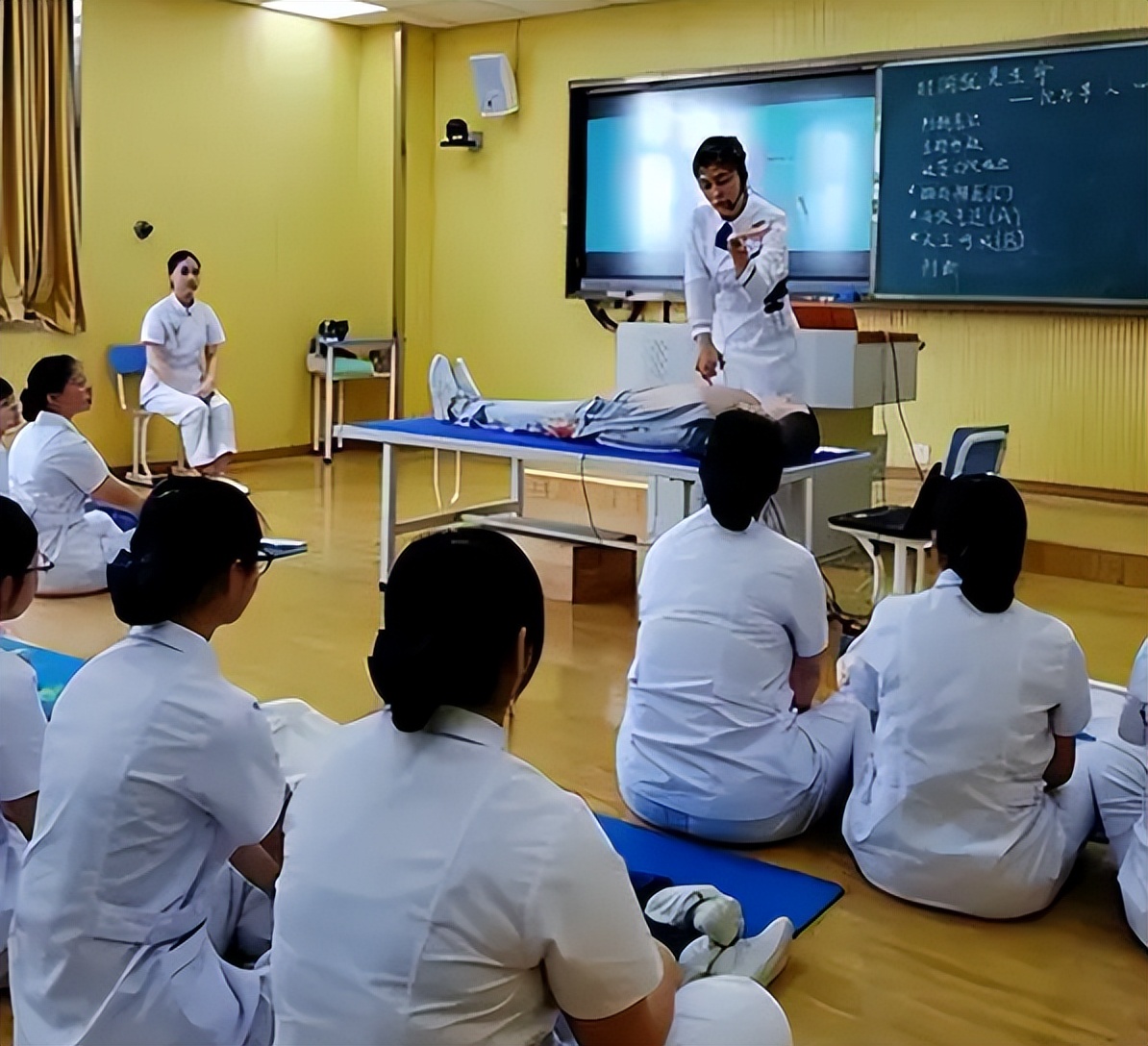 初中分流女生学什么职业好,初中生被分流到职高怎么办