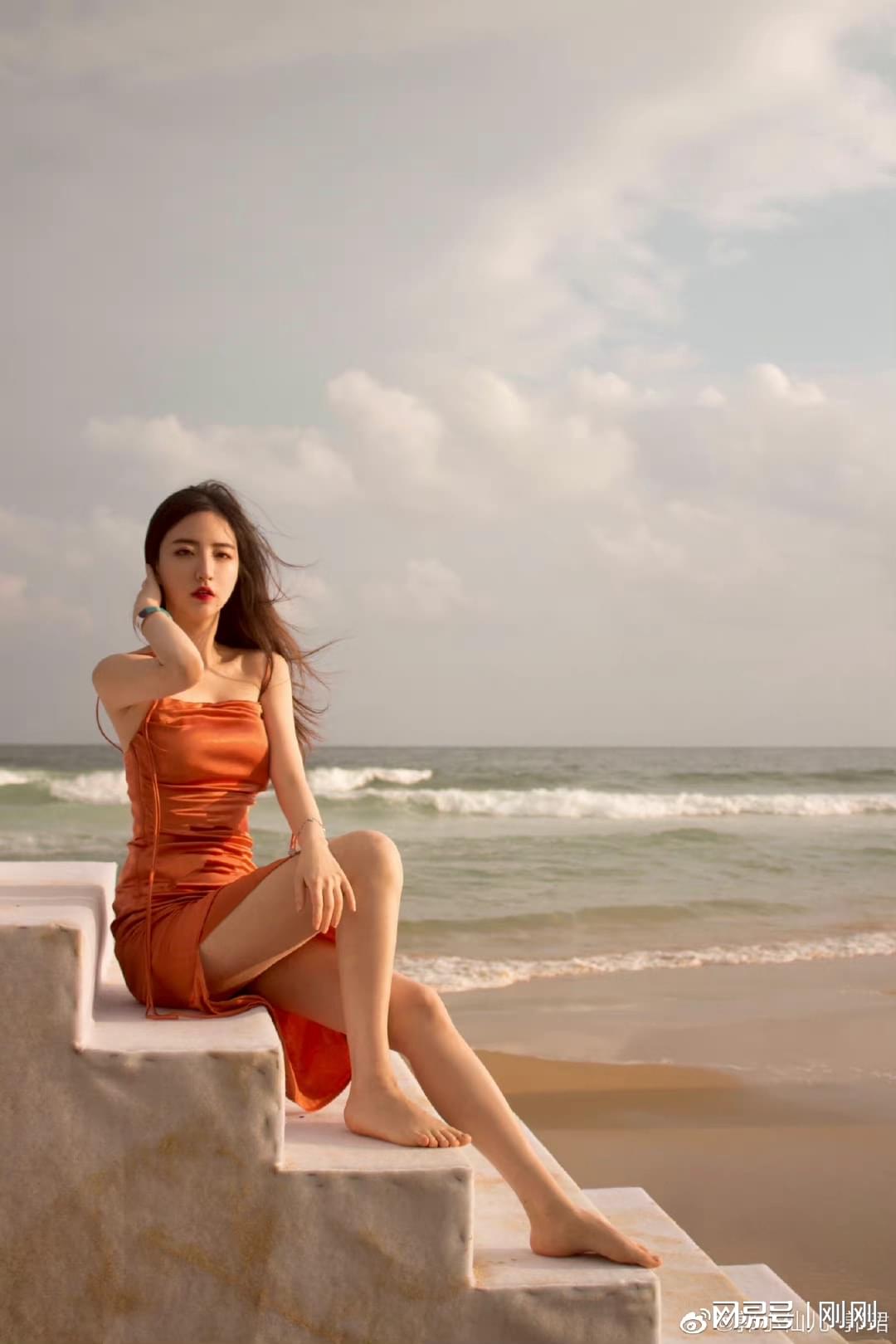 腾讯女主播郭小仙照片,腾讯体育主持人郭小仙儿