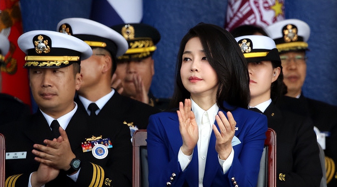 韩第一夫人访美韩服造型,韩第一夫人着装