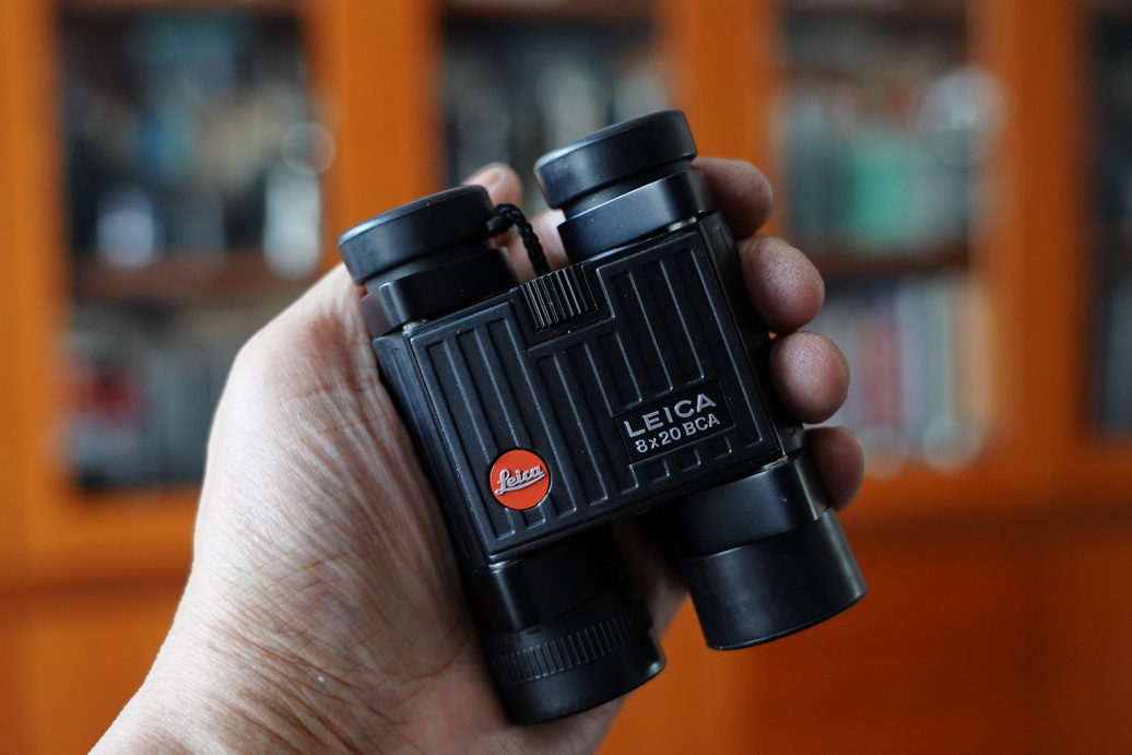 一树梨花压海棠：是*用军**望远镜好？还是名牌望远镜好？