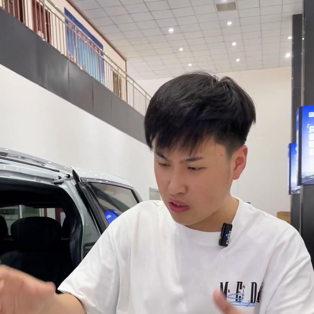 丰田塞纳和丰田埃尔法哪个好,丰田普瑞维亚和丰田塞纳