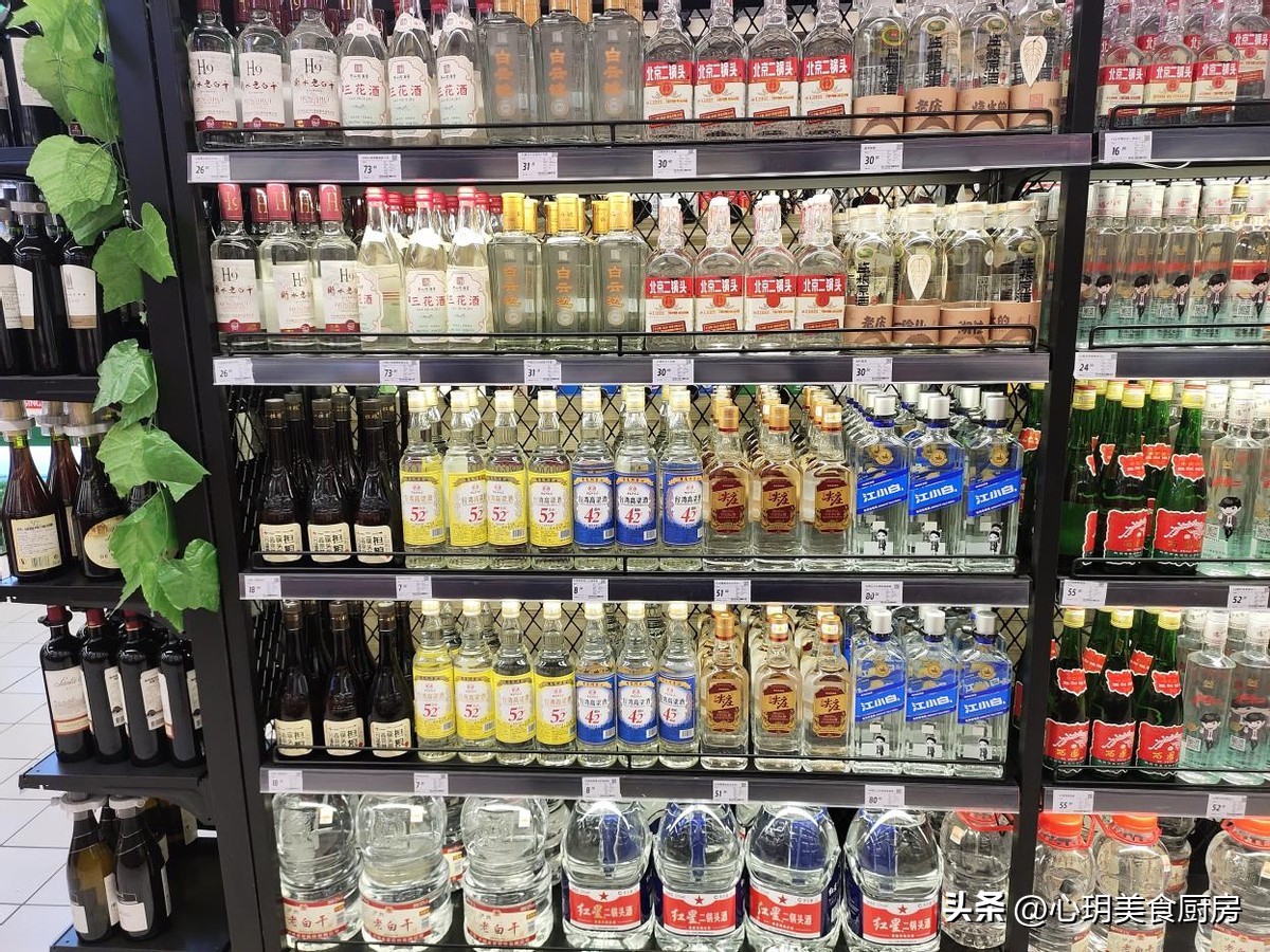 中国5大“光瓶酒”，为何包装简陋，却能广受欢迎？有你喝过的没