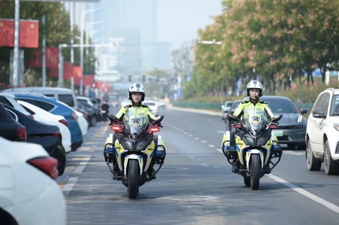 守护平安稳定我们在行动,国庆中秋长假全市治安稳定