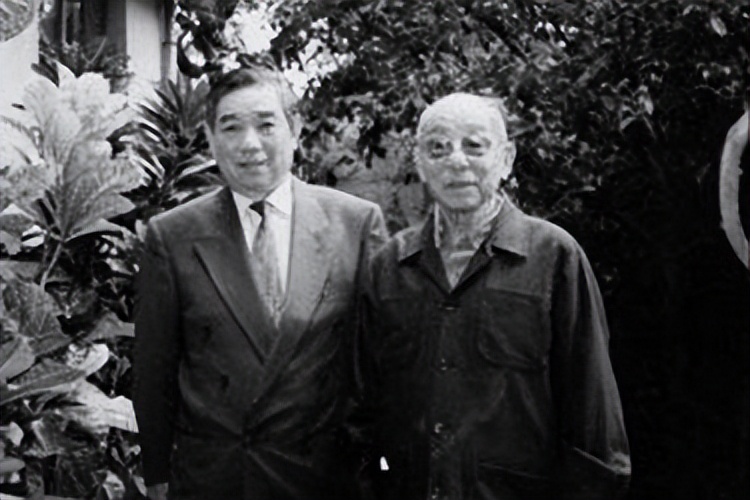 1975年蒋介石临终前,对蒋经国说出不放张学良的原因,张泪如雨下