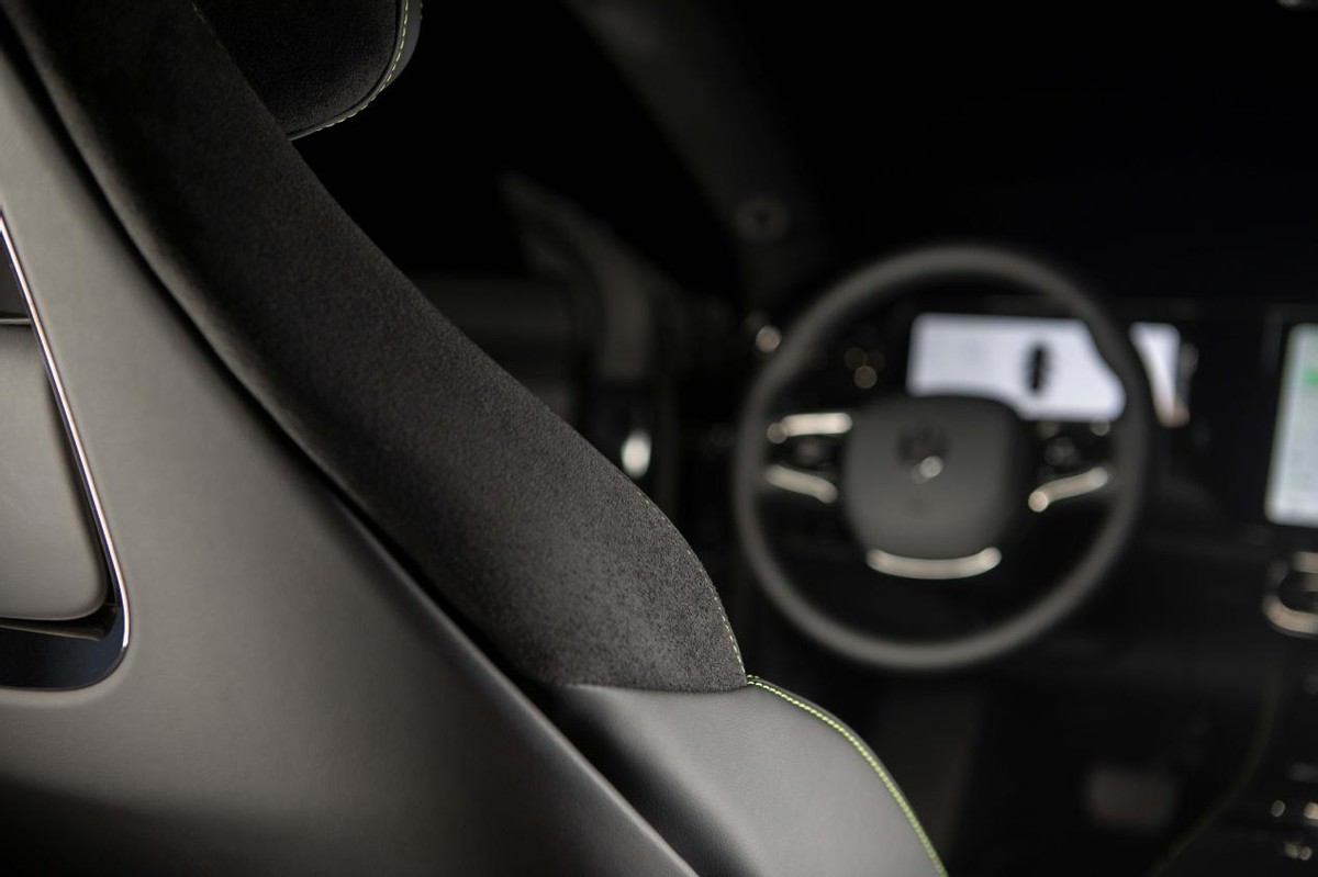 23款零跑c01外观颜色哪款性价比高,2024款零跑c01最新优惠