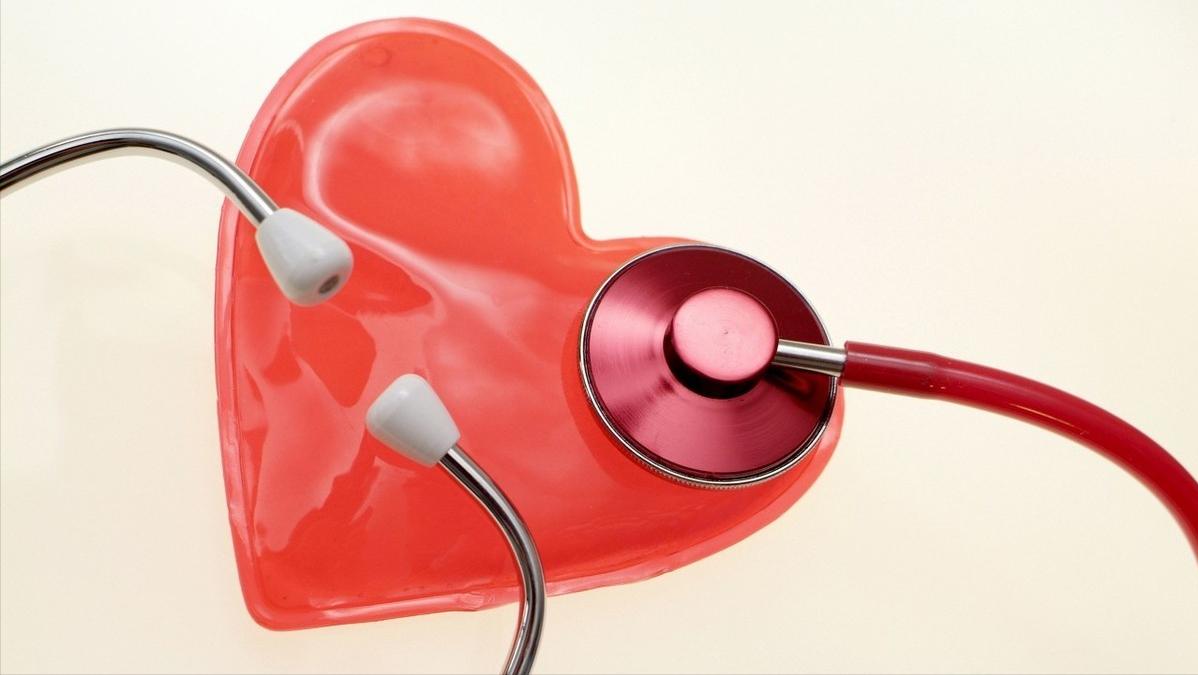 乳腺癌患者手术后，出现上肢水肿，是癌细胞扩散？听听医生怎么说