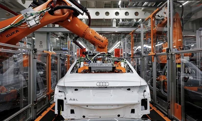 法国率先向中国汽车打响了第一枪！马克龙：我们并不是保护主义者