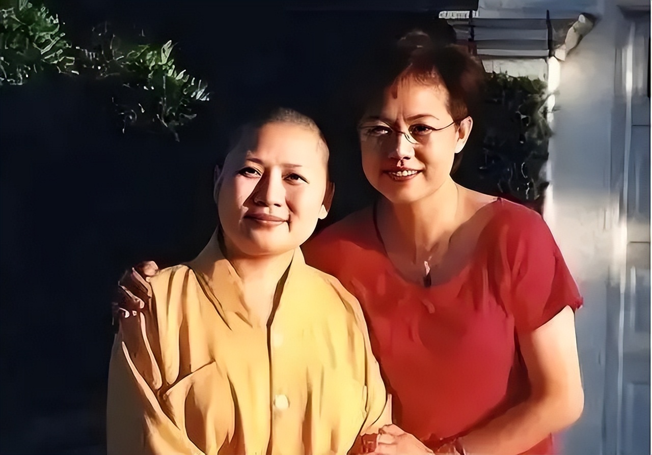 李娜出家后没有还俗吗,李娜励志复出