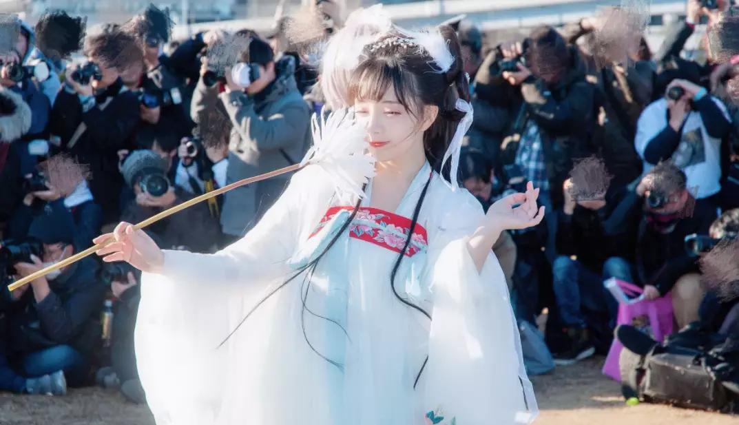 漫展cos的人挣钱吗,漫展cosplay赚钱吗