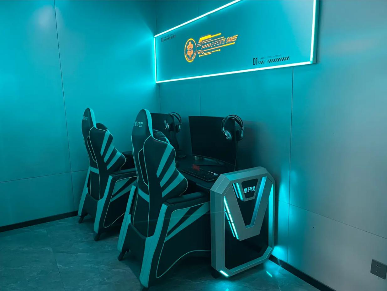 专业的网吧桌椅定做价格,甘肃复古网吧桌椅生产厂家