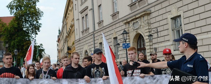 乌克兰难民华沙,乌克兰难民在波兰华沙示威