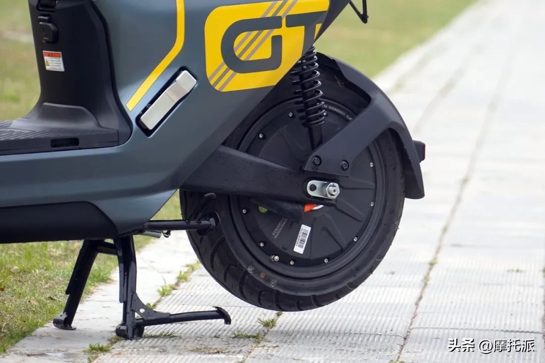 五羊本田u-gogt版电摩,五羊本田u-go电摩和电轻摩区别