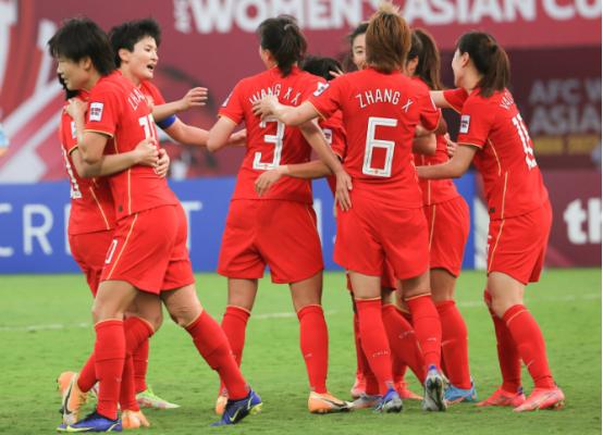 中国女足夺冠烟花,女足战胜韩国赛后庆祝视频