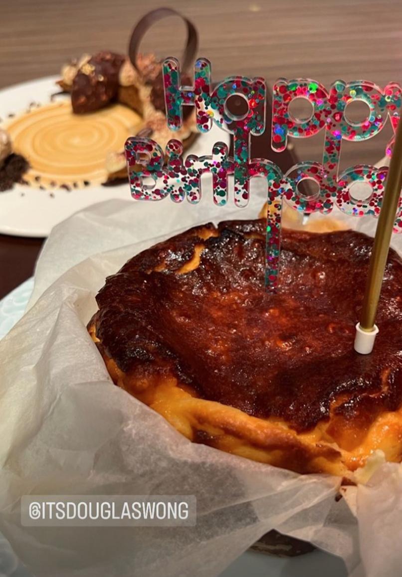 何超云生日获父亲送豪宅,何超云生日宴