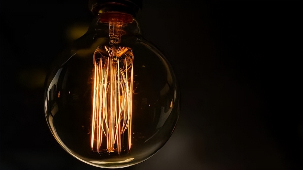 灯泡发明动画,谁发明了灯泡电灯泡