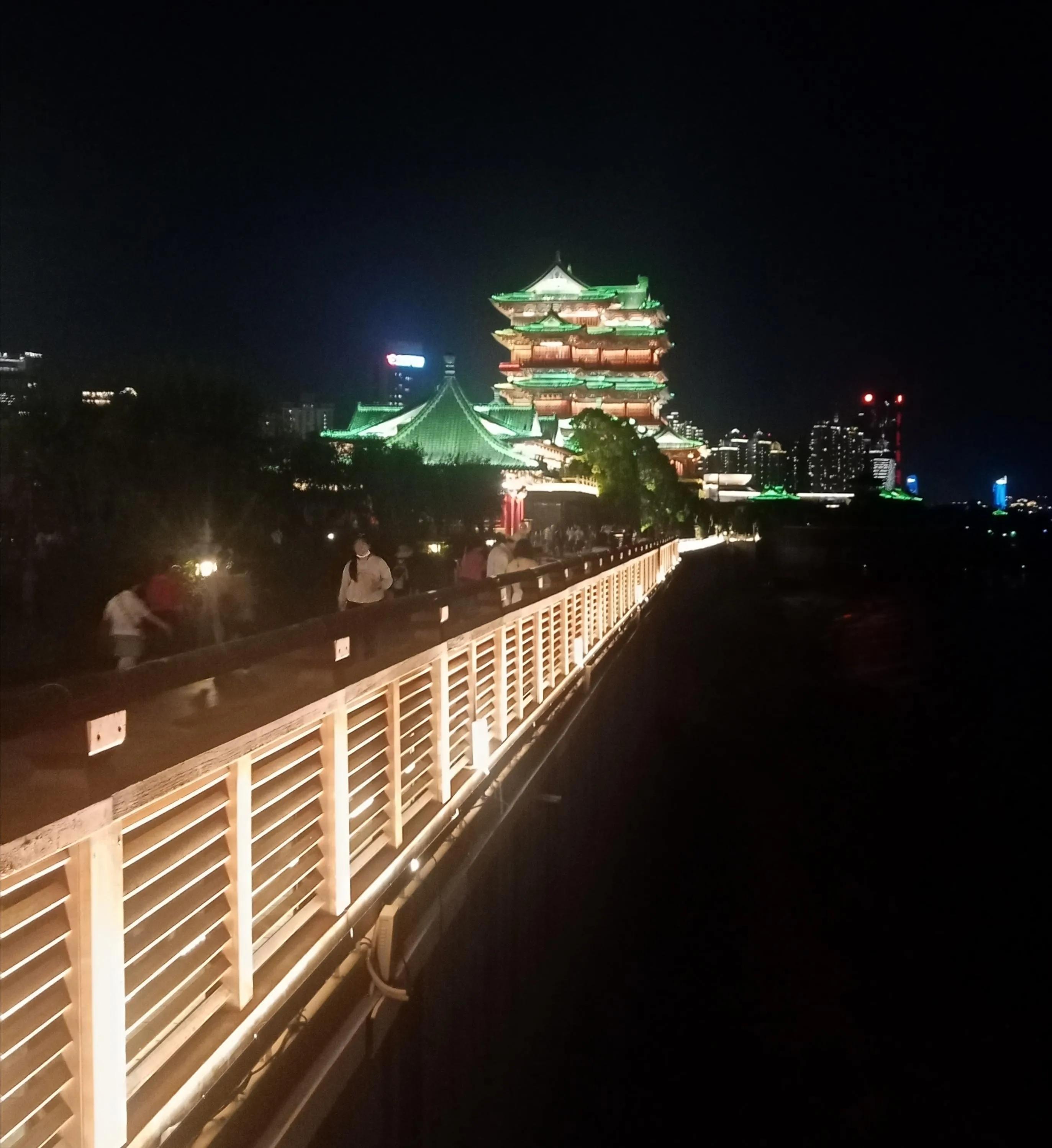 滕王阁是十大名楼之首,滕王阁是江南第一名楼