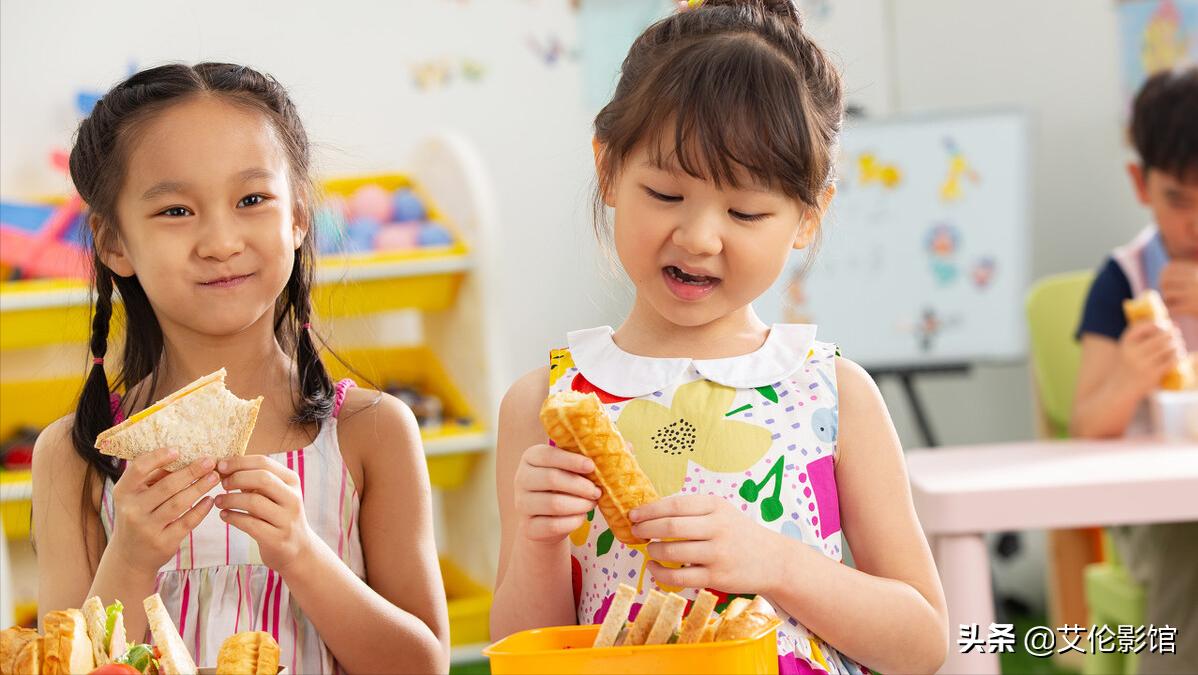 女儿生得太漂亮爸爸怀疑非亲生,女儿生得太漂亮父亲怀疑非亲生
