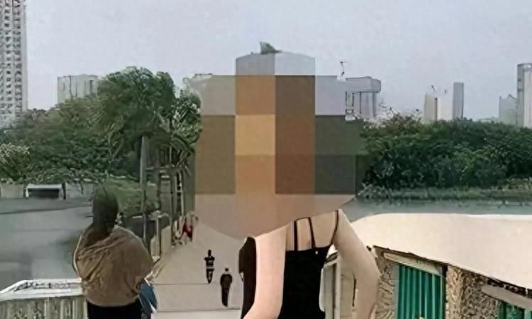 女子无耻举动遭人唾弃完整版,女子无耻举动遭人唾弃