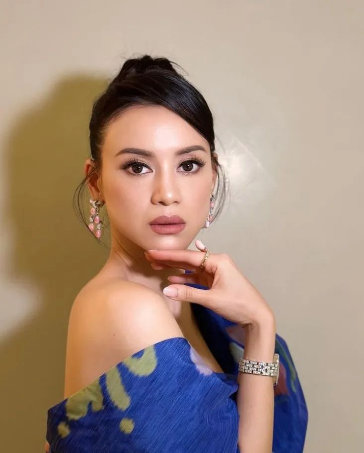 郭晶晶巩俐与明星合影,郭晶晶张曼玉合影