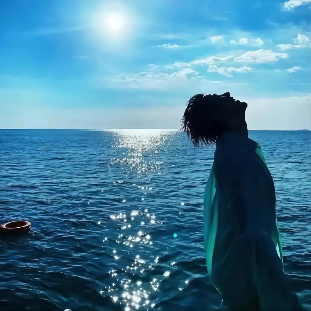 很久不换头像的男生,长期不换的微信头像男生