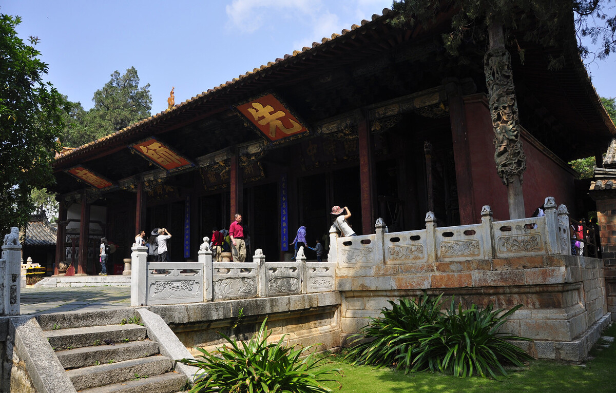 云南建水临安古城,云南适合穷游的古城