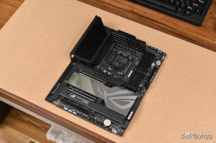 黑金全塔海景房——ROGZ790HERO+4080猛禽+追风者NV7装机展示