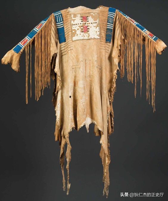 英国殖民时期女人,英国女性各时代穿着