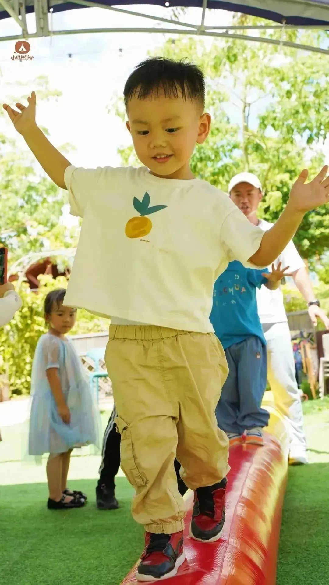 孩子上全托班的最佳年龄,幼儿刚上托班适合上什么课程