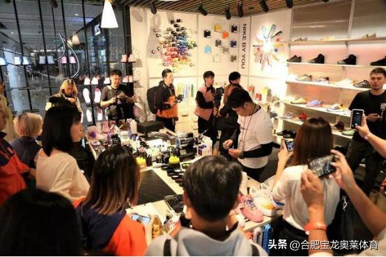 阿迪达斯正品折扣店加盟,阿迪达斯耐克品牌折扣店如何加盟