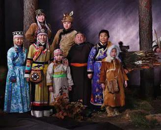 五十六个民族的风俗和服饰,五十六个民族代表服饰图片