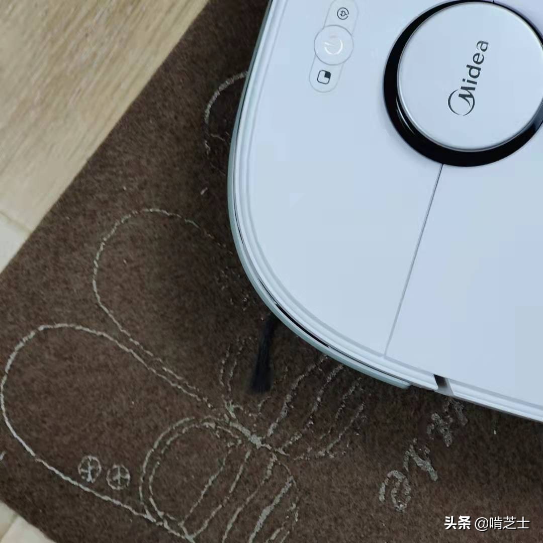 能扫能拖地的扫地机,美的w11扫地机器人如何清洗