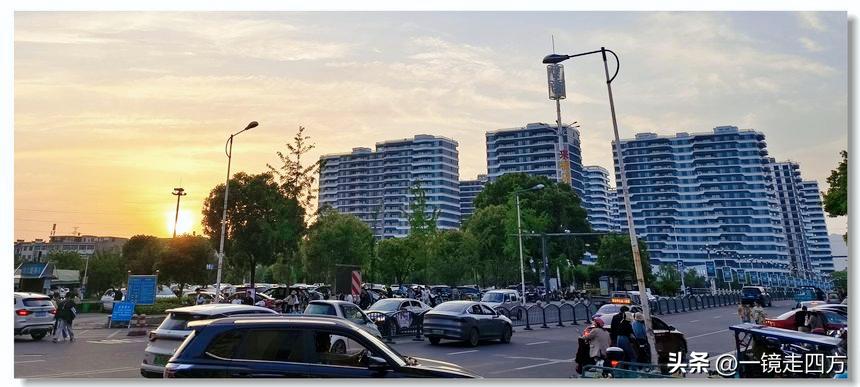 横店影视基地是浙江的还是哪里的,为何横店影视城那么出名